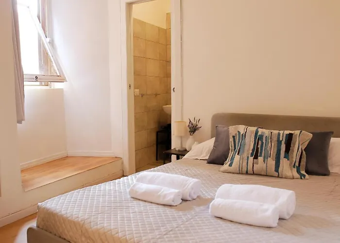 Helmirage Luxury Parlamento