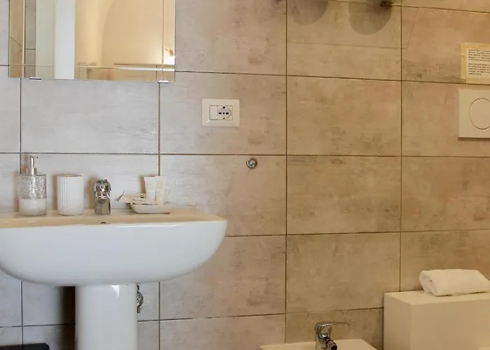 Helmirage Luxury Parlamento Gasthuis 4*